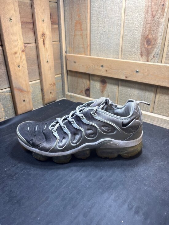 Nike Air VaporMax Plus 924453-007 Mens Size 11 US 45 EU Preowned Grey Shoes main image 6